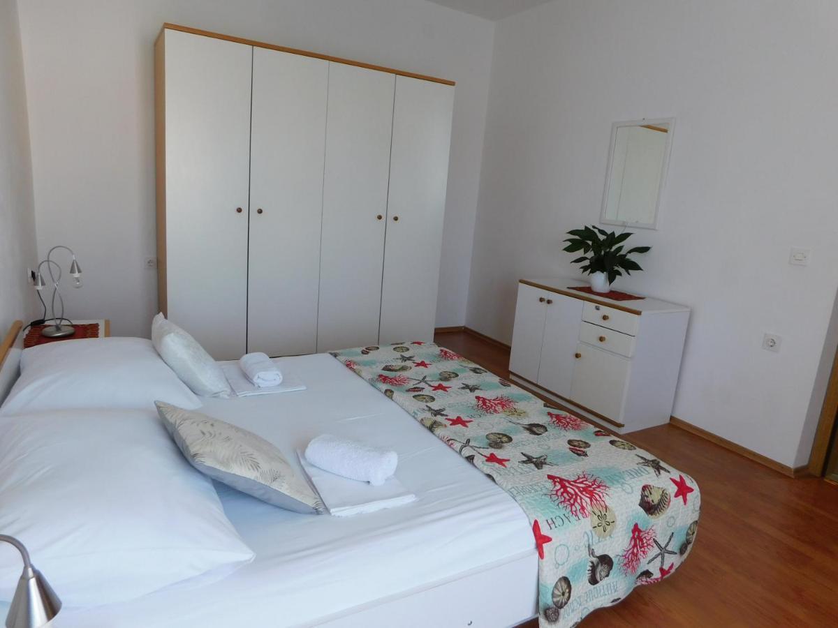 Apartmani Salus Pag Town Extérieur photo