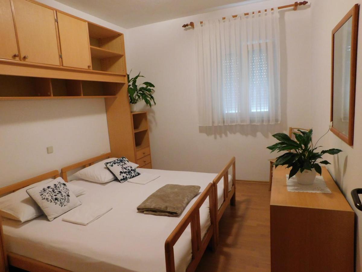 Apartmani Salus Pag Town Extérieur photo