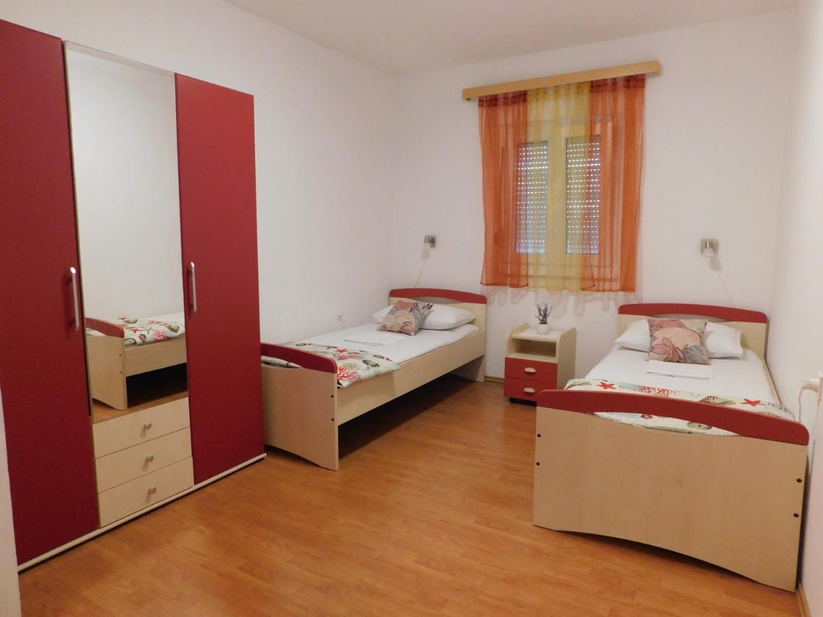 Apartmani Salus Pag Town Extérieur photo