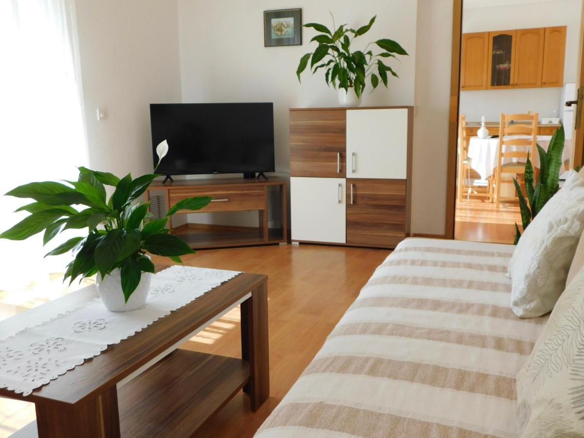 Apartmani Salus Pag Town Extérieur photo
