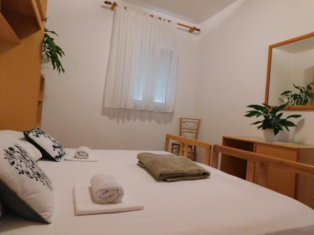 Apartmani Salus Pag Town Extérieur photo