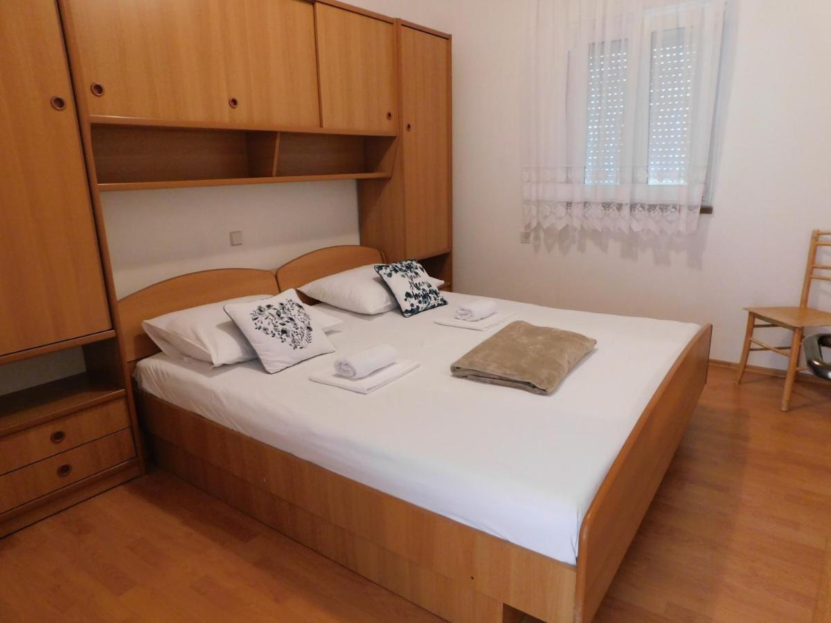 Apartmani Salus Pag Town Extérieur photo