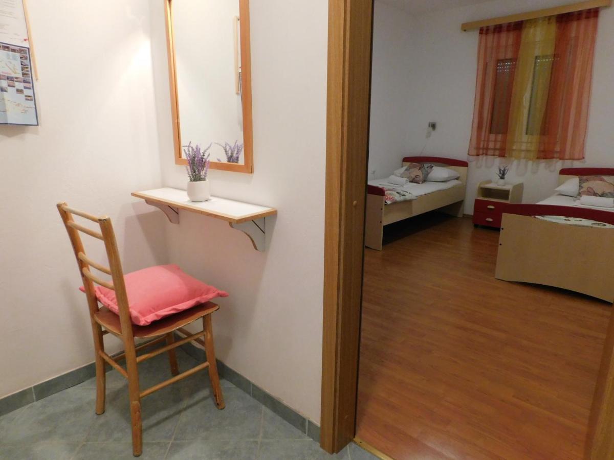 Apartmani Salus Pag Town Extérieur photo