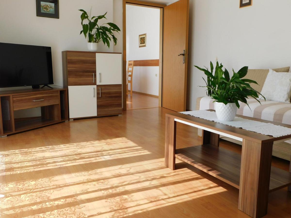 Apartmani Salus Pag Town Extérieur photo
