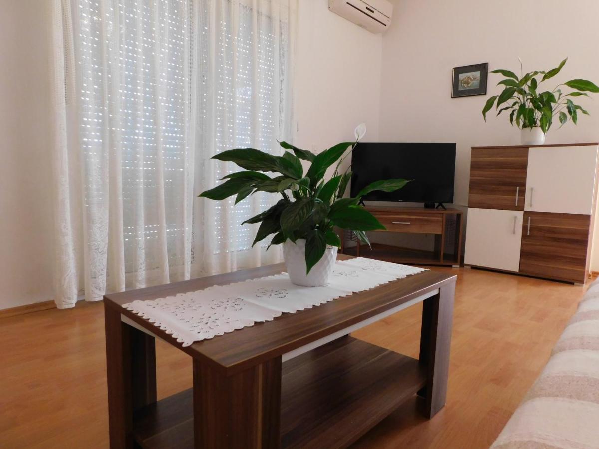 Apartmani Salus Pag Town Extérieur photo