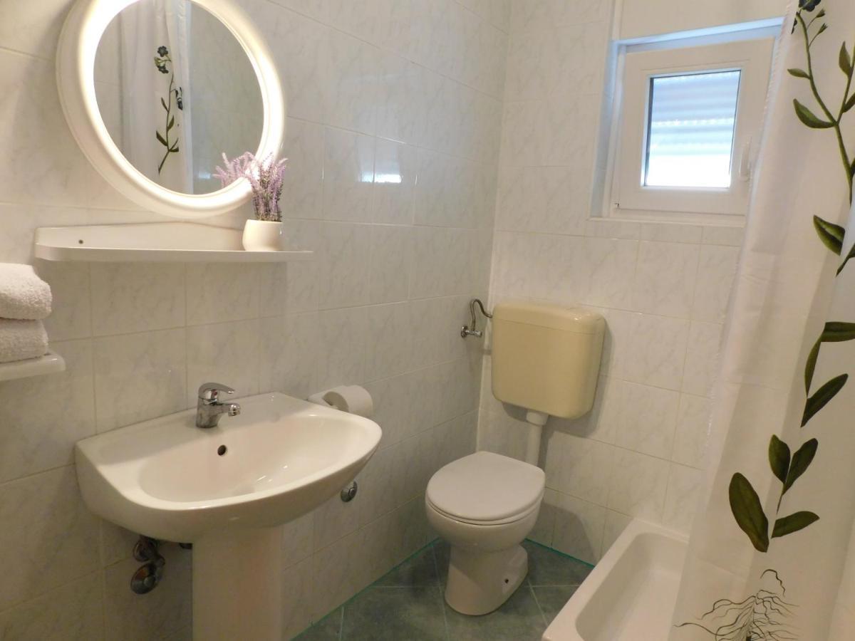 Apartmani Salus Pag Town Extérieur photo